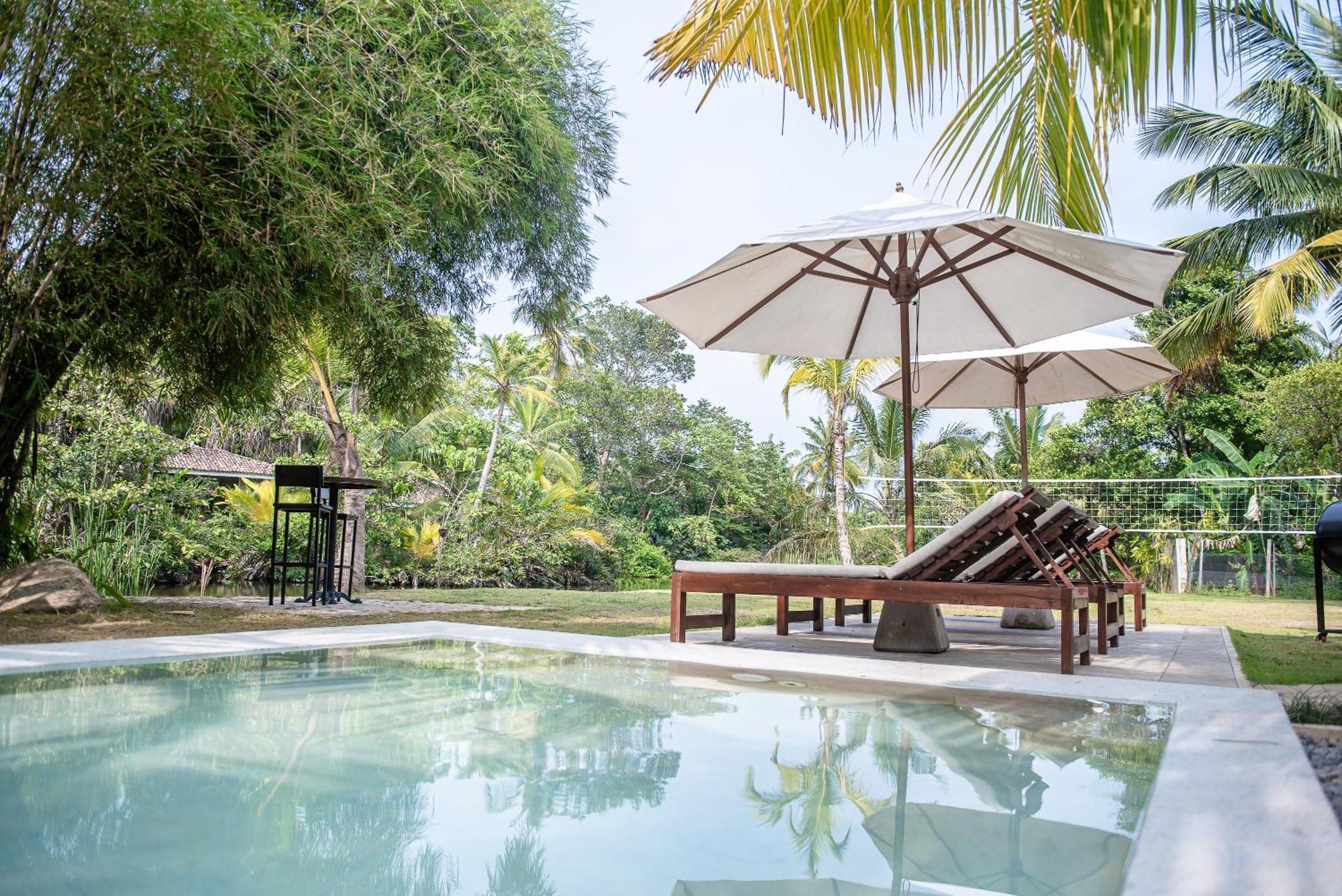 Good Story At Nirbana Island Bed & Breakfast Ahangama Exterior photo