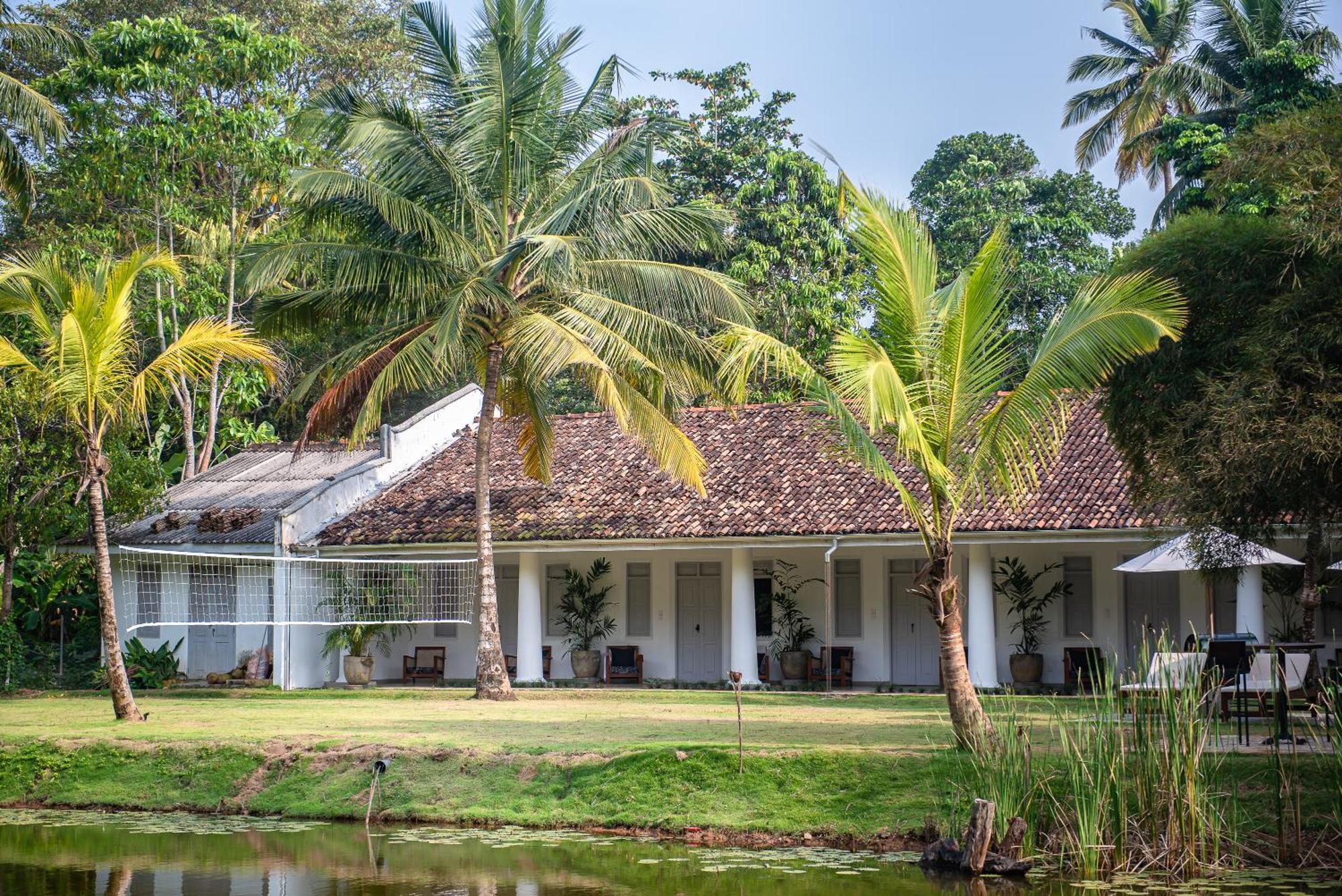Good Story At Nirbana Island Bed & Breakfast Ahangama Exterior photo